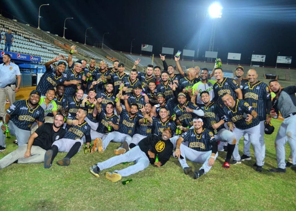 LVBP: Leones del Caracas clasifica al Round Robin (+Tabla de posiciones)