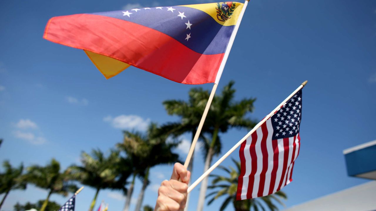 Con Maduro y