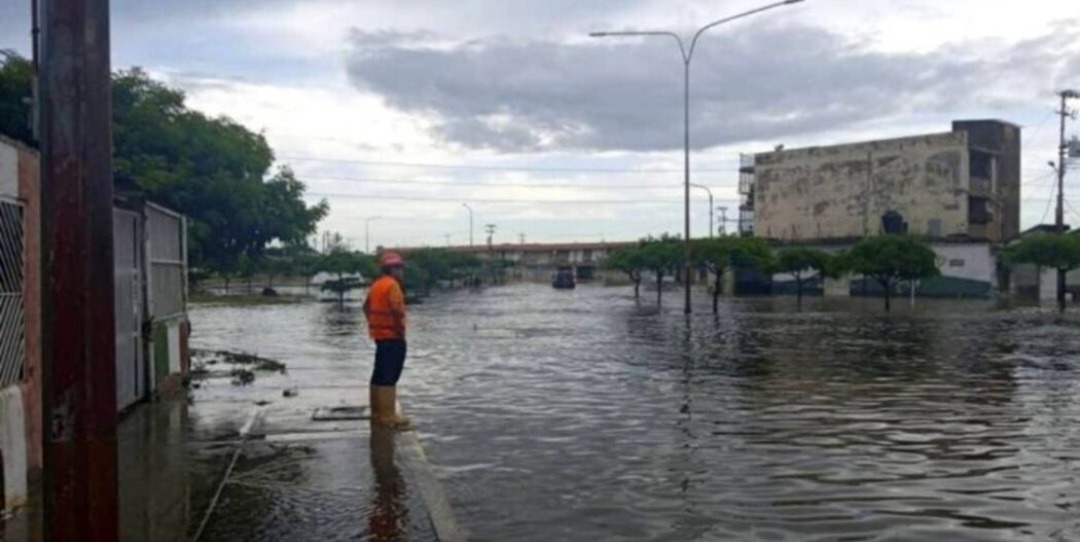 Cabimas anegada por tanta lluvia