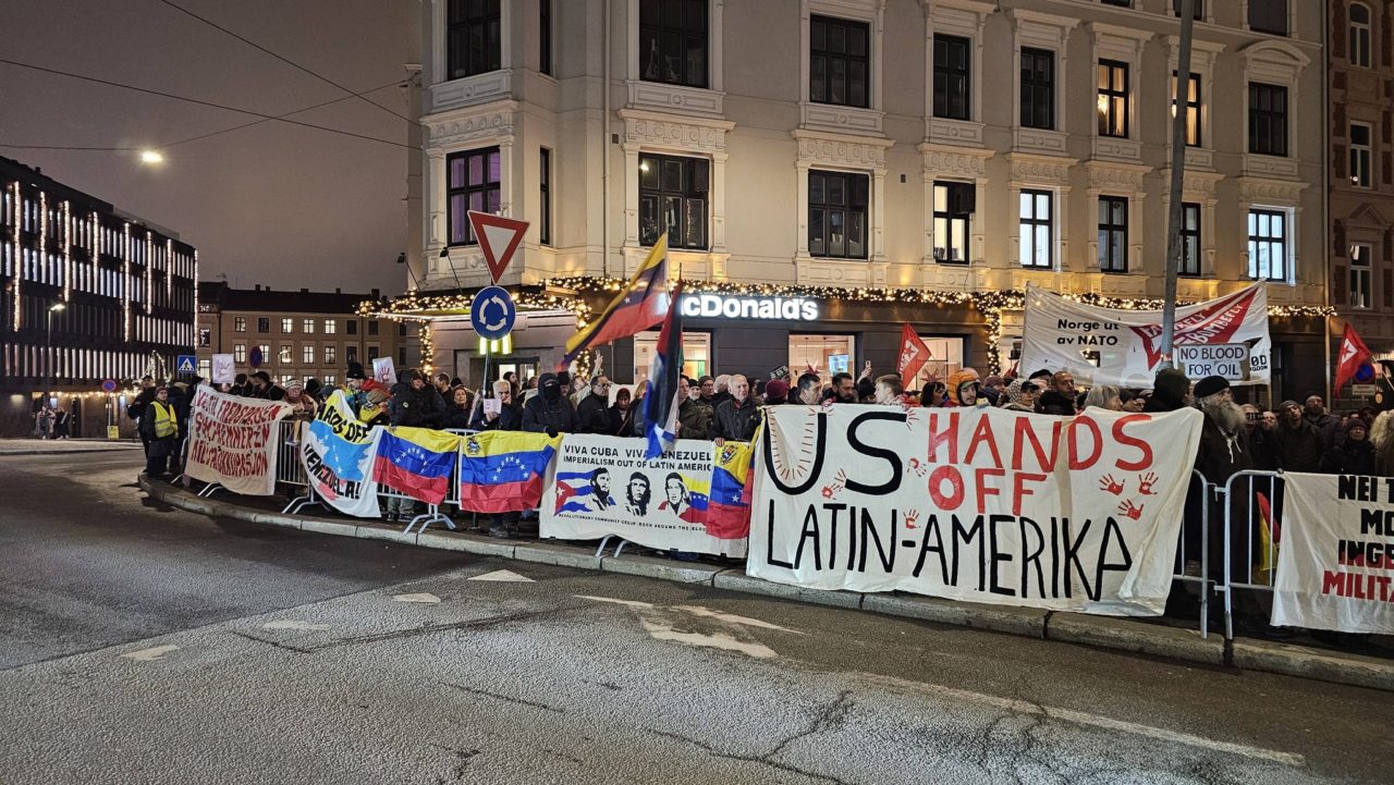 Noruegos tomaron las calles contra el show del Nobel Noruegos