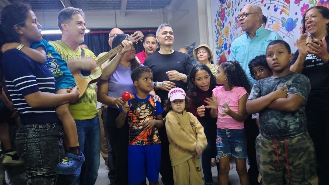 Tarek William Saab encabezó visita de la Gran Misión Viva Venezuela al campamento «Terrazas del Alba» en San Agustín