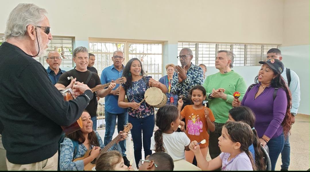 Gran Misión Viva Venezuela encabezada por Tarek William Saab brindó solidaridad a familias en la U.E Jesús Enrique Losada del Recreo